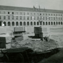 Sitz der Sowjetischen Militäradministration im ehemaligen Gauforum, 1. Mai 1946. Gedenkstätte Buchenwald.