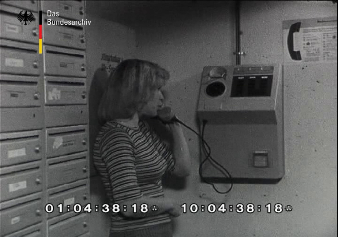  "Berlin-Totale III. Lebens- und Wohnverhältnisse 5. Wohnkultur b. Arbeiter-Wohnung" (1978, Gertraude Kühn). © Bundesarchiv.