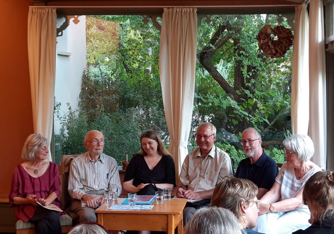 Die Jenaer Autorengruppe mit Annika Jahns.