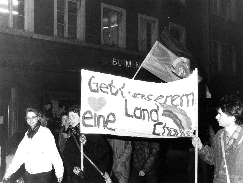 Demonstration in Weimar am 19. Dezember 1989, Foto und Bildrechte: Klaus Bergmann